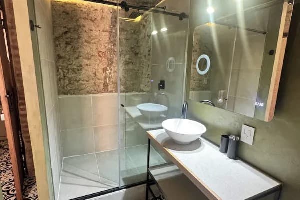 Fotografía de Baño de lujo en el Hotel Villa Alta